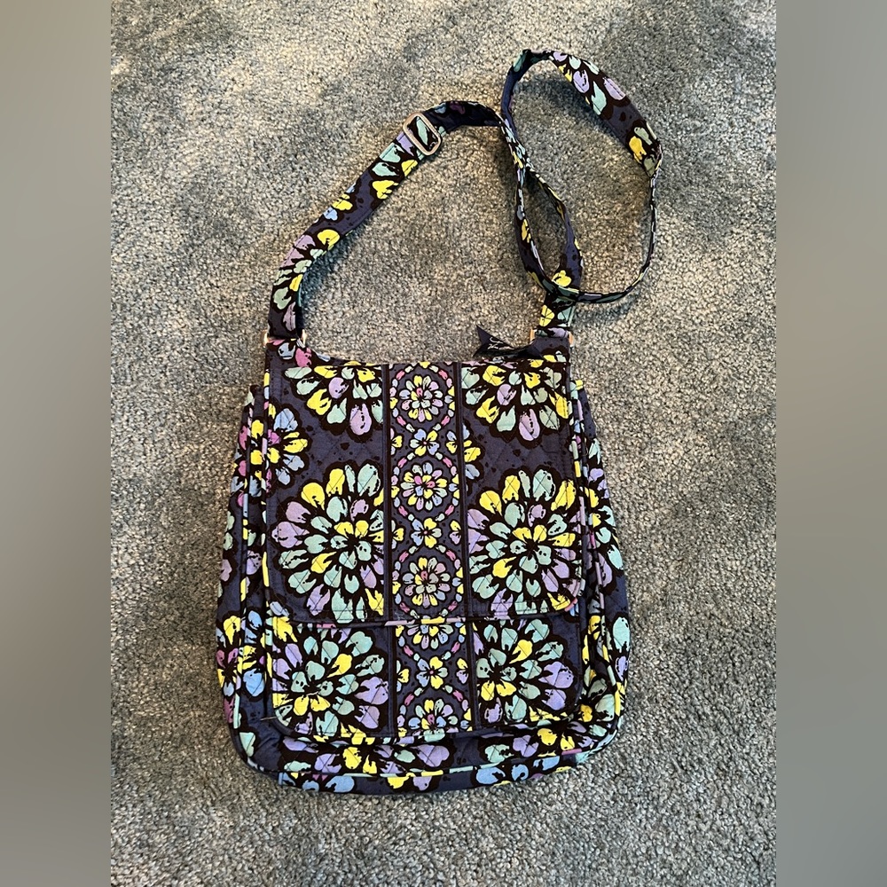 Vera Bradley messenger bag